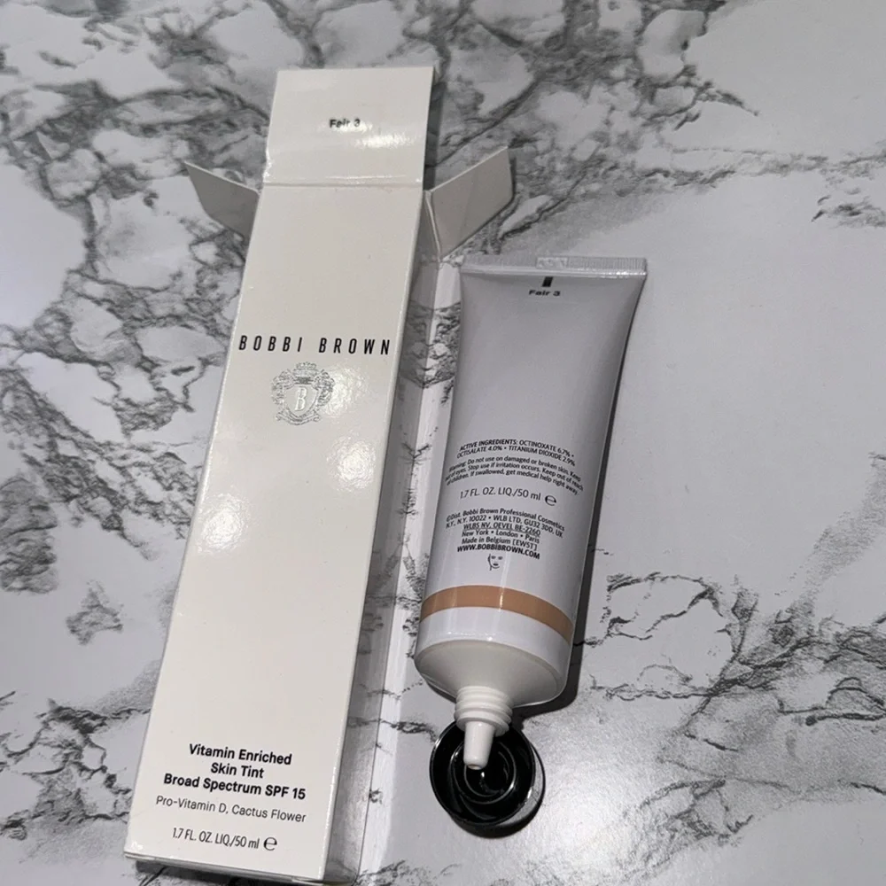 NWT Bobbi Brown vitamin enriched skin tint: Fair 3 Never used Still in box